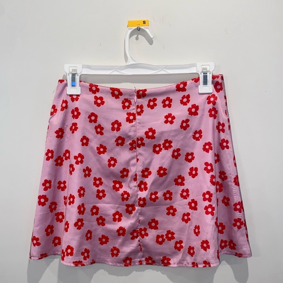 Princess Polly Pink and Red Flower Print Mini Skirt - Picture 3 of 4